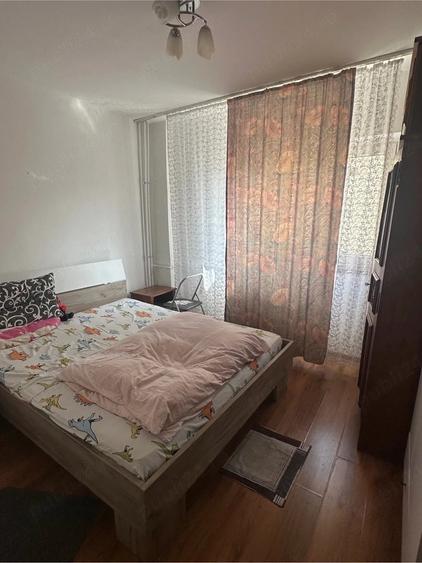 Apartament cu 3 camere decomandat în Tineretului