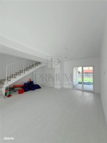 Casă cu 4 camere decomandat în Central