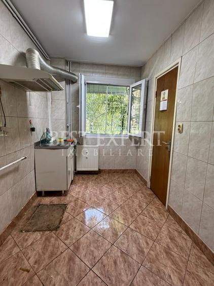 3 Camere Decomandat | Zonă Excelentă – Piața Miniș | 500 m Metrou Titan - 4