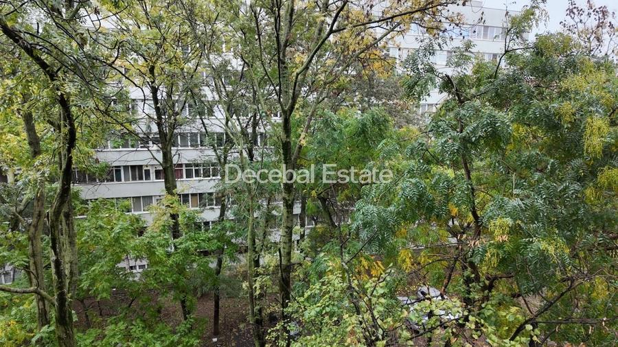 Apartament cu 2 camere decomandat în Baba Novac