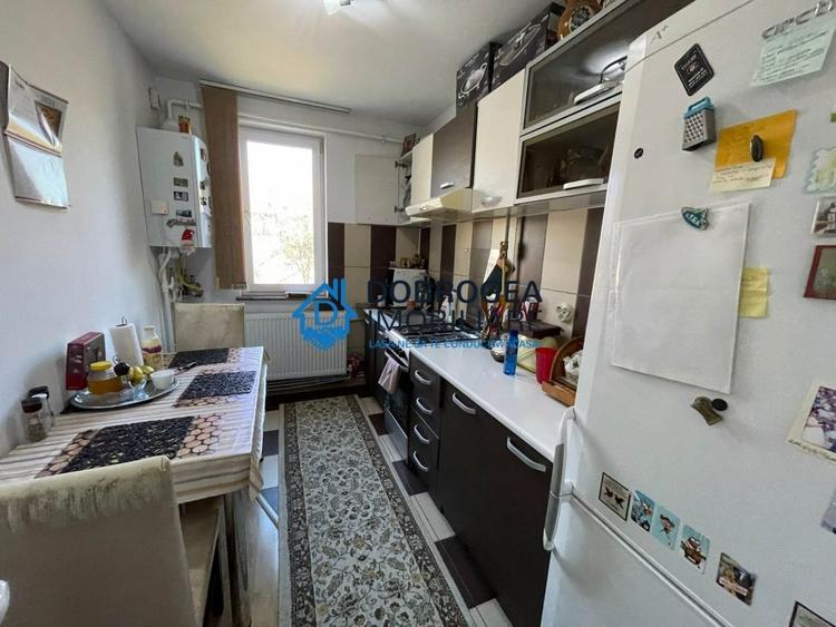 ZONA BIG- 2 CAMERE DECOMANDAT,50 MP. - 9