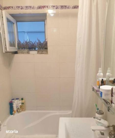 Apartament cu 2 camere semidecomandat în Tei