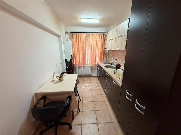 Apartament cu 2 camere semidecomandat, mobilat în Gară