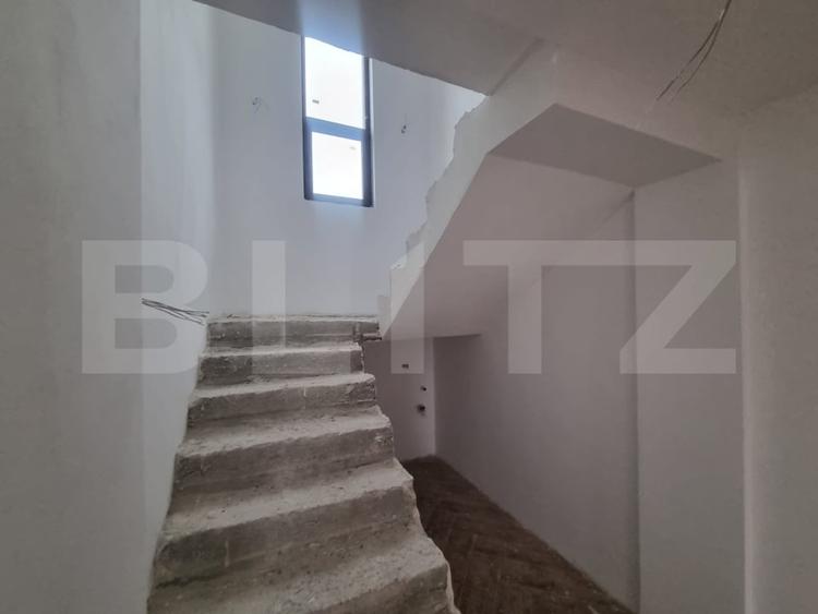 Casă individuală cu 5 camere decomandat cu Teren 500 Mp în Exterior Nord