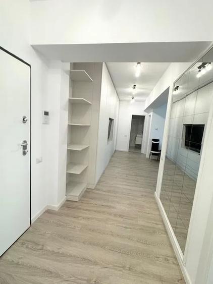 Apartament cu 3 camere decomandat, mobilat în Pipera