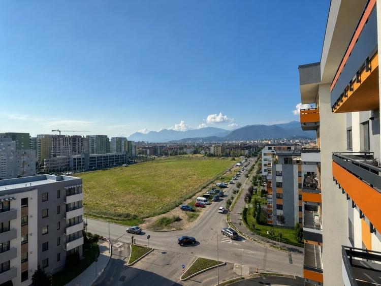 Apartament cu 2 camere decomandat, mobilat în Tractorul