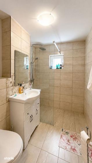 Apartament cu 3 camere, mobilat în Lunei