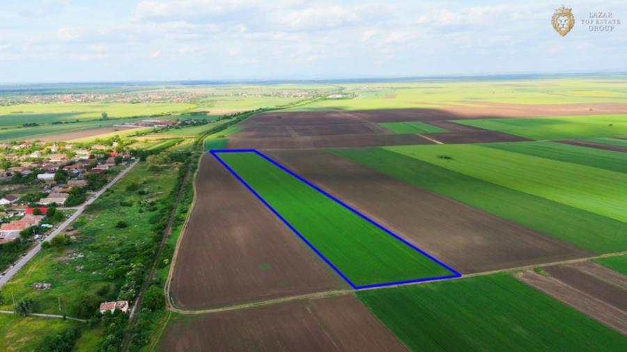 Teren agricol extravilan de 68900 mp, în Munar