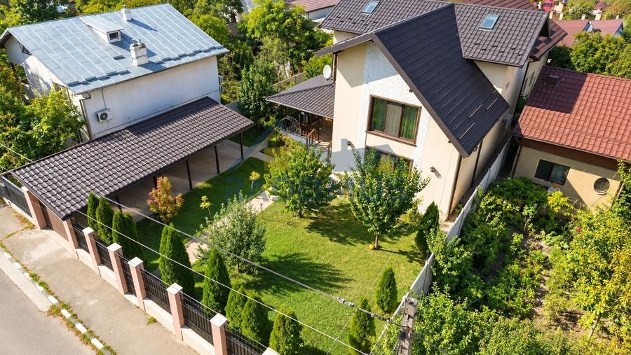 Casă individuală cu 6 camere cu Canalizare în Bereasca