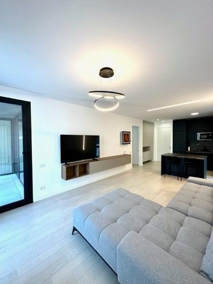 Apartament cu 3 camere semidecomandat, mobilat în Herăstrău