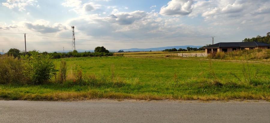 Teren Construcții intravilan de 3200 mp, în Teliu