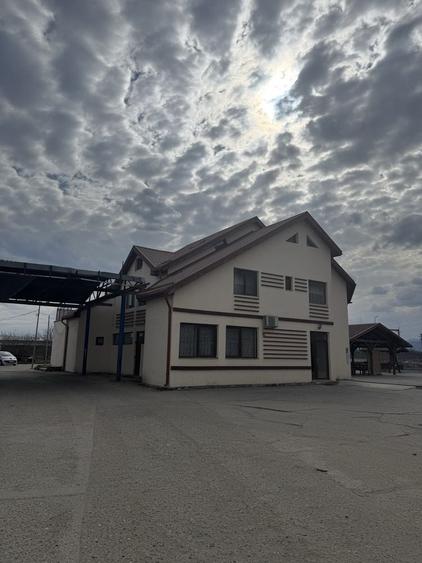 Spațiu comercial, de 580 mp, în Mihai Viteazu