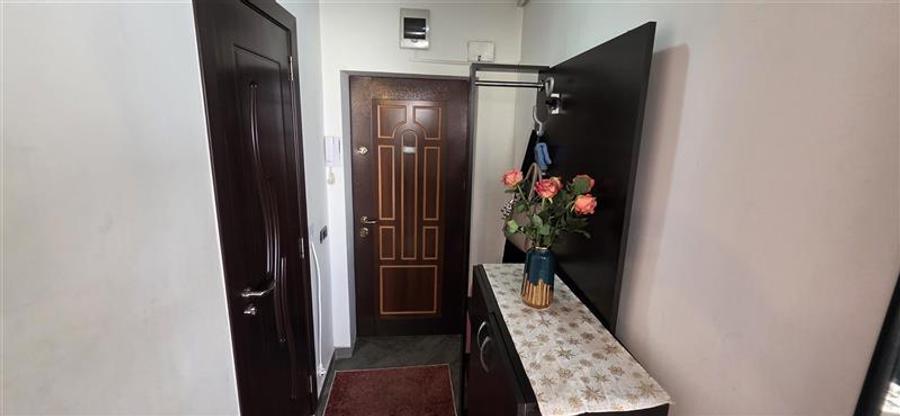 Garsonieră decomandată, mobilată în Buziașului