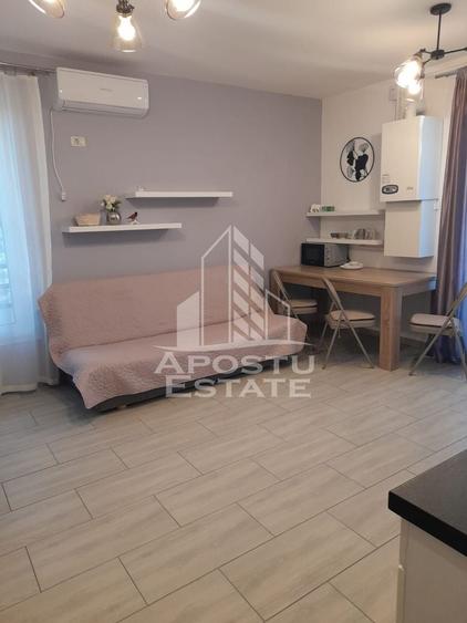 Apartament cu 3 camere decomandat, mobilat în Giroc