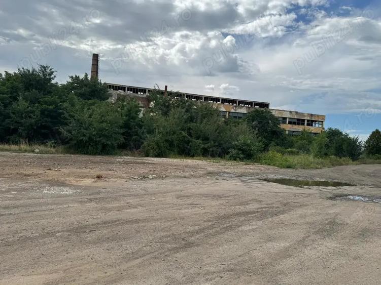 Spațiu comercial, de 3,500 mp, în Central