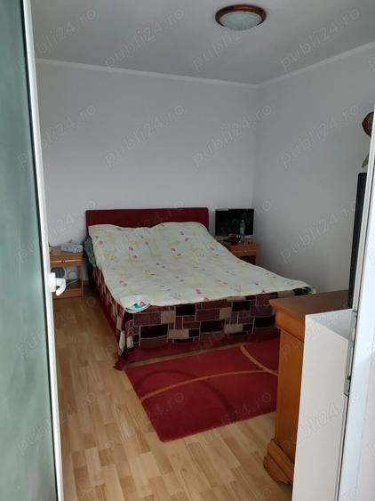 Casă cu 3 camere cu Teren 3500 Mp în Central