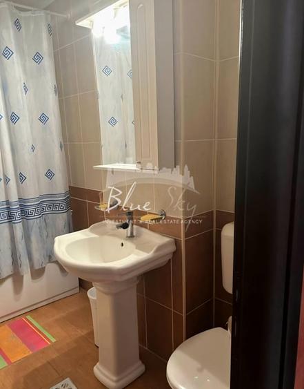 Apartament cu 2 camere decomandat, mobilat în Mamaia