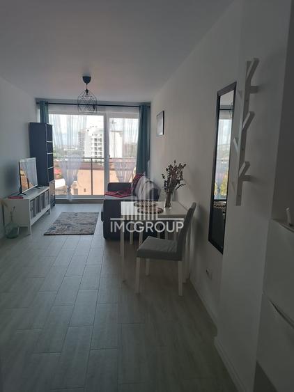 Apartament cu 2 camere semidecomandat, mobilat în Central