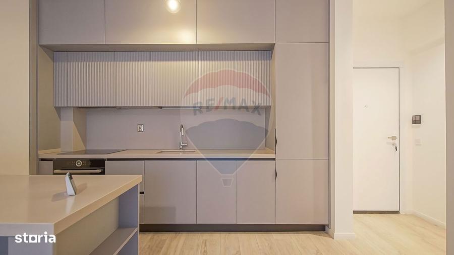 Apartament cu 3 camere, mobilat în Tractorul