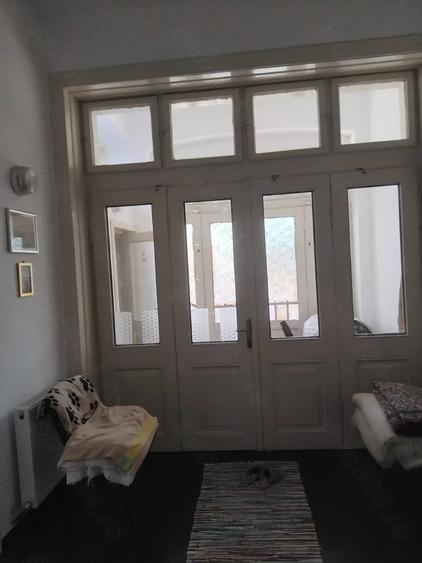 Casă cu 6 camere cu Teren 298 Mp în Corabia