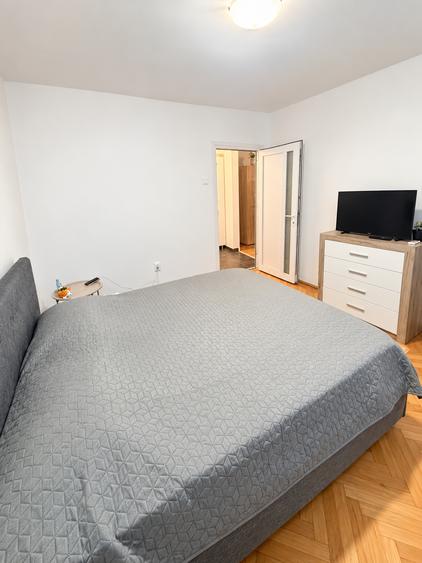 Apartament cu 2 camere semidecomandat în City Park Mall