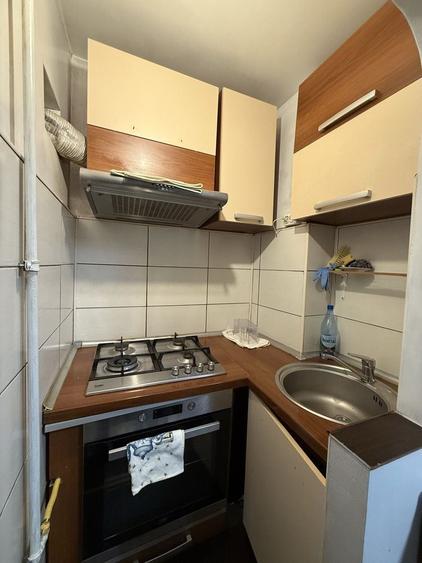 Apartament cu 3 camere decomandat în Exterior Vest