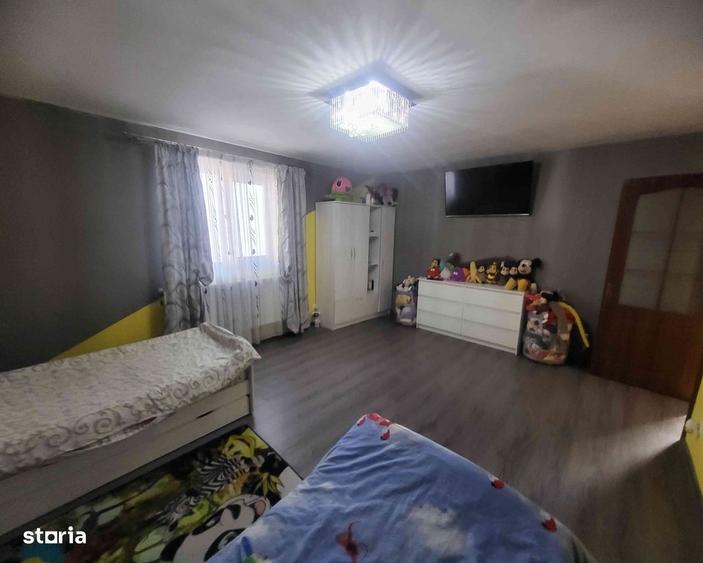 Casă cu 3 camere cu Teren 300 Mp în Gherăiești