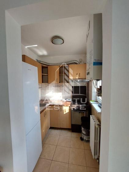 Apartament cu 3 camere semidecomandat în Dacia