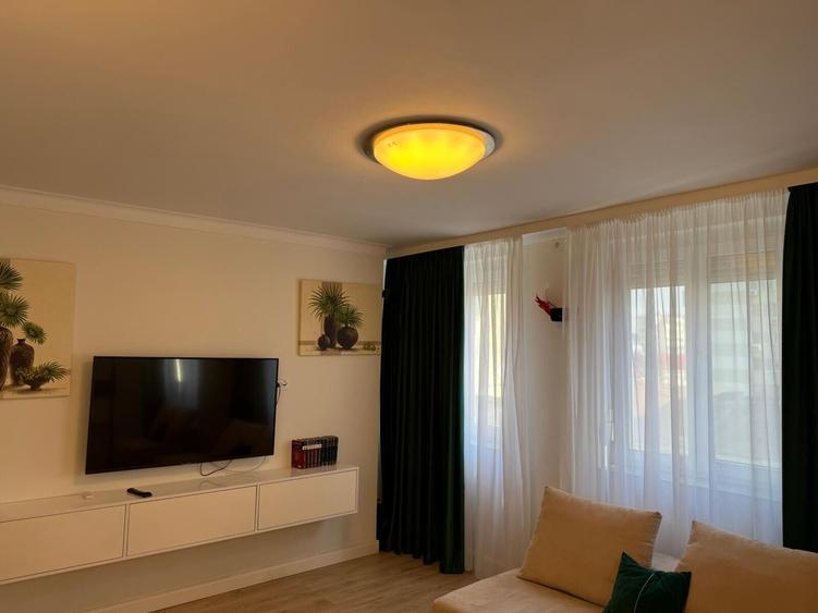Apartament cu 2 camere decomandat, mobilat în P-ța Romană