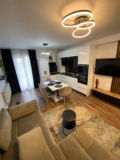 Apartament cu 2 camere semidecomandat în Exterior Vest