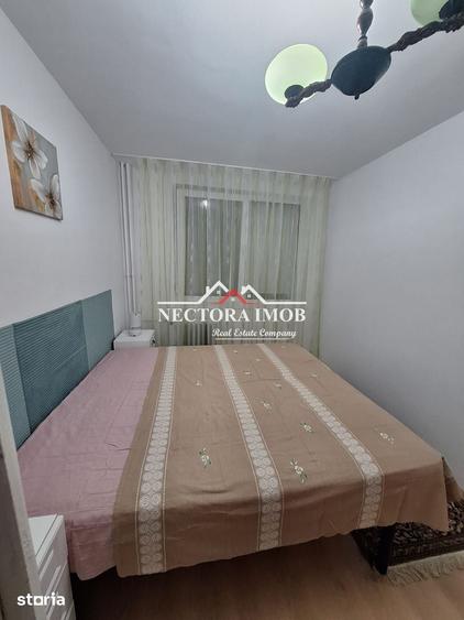 Apartament cu 3 camere semidecomandat în Rogerius