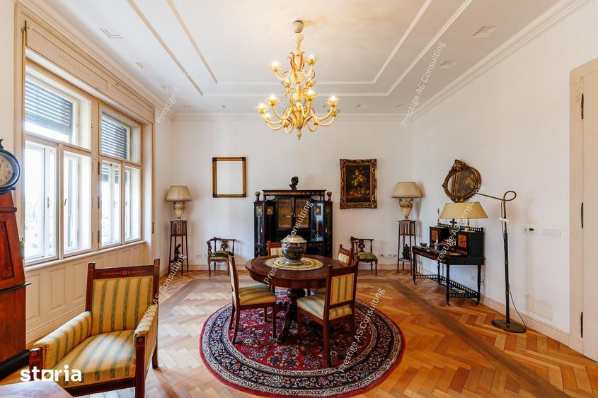 Apartament cu 4 camere în Central