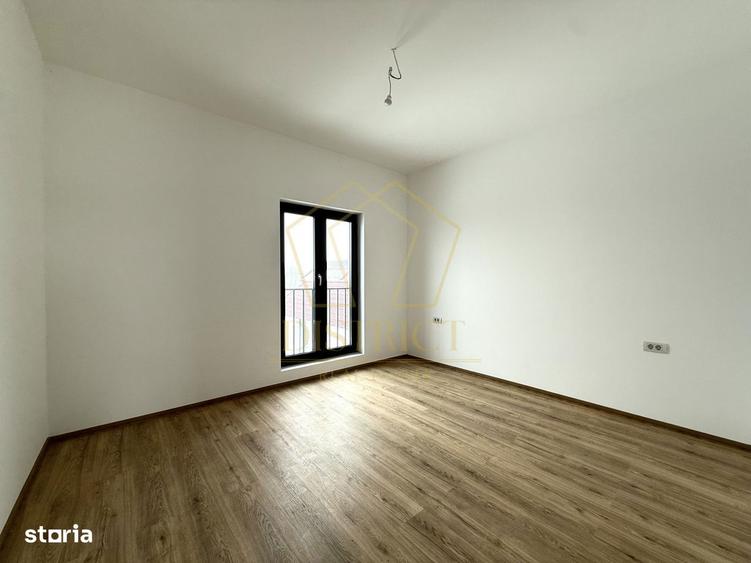 Casă cu 4 camere cu Teren 330 Mp în Săcălaz