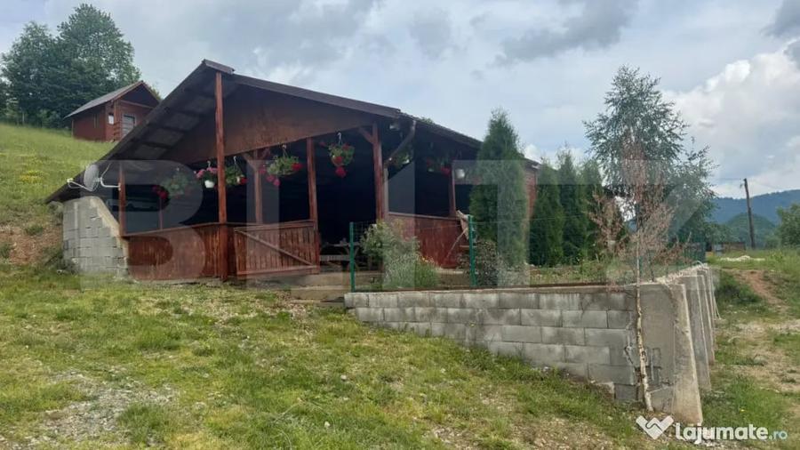 Casă cu 3 camere cu Teren 2330 Mp în Mărișel