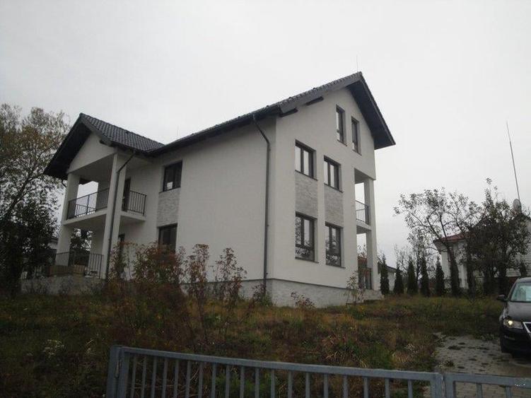 Casă cu 4 camere cu Canalizare în Feleacu