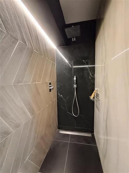 Apartament cu 2 camere semidecomandat, mobilat în Central