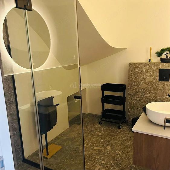 Casă cu 5 camere cu Teren 400 Mp în Dobroești