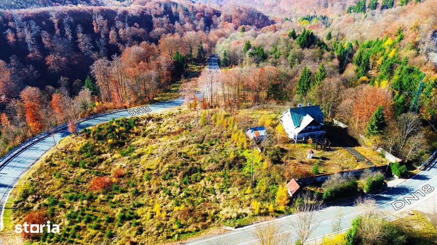 Casă cu Teren 2900 Mp în Central