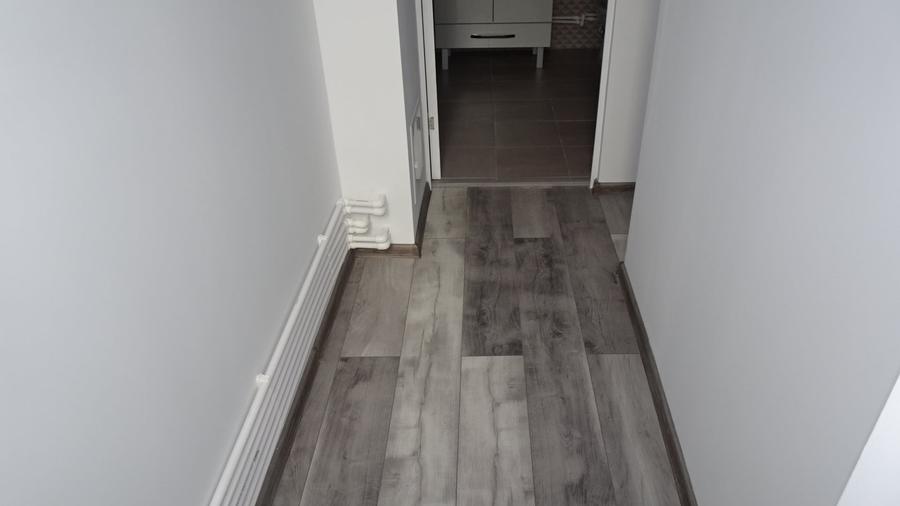 Casă cu 6 camere cu Garaj în Împăratul Traian