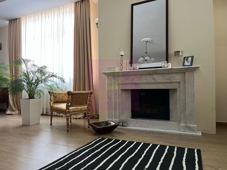 Casă individuală cu 6 camere cu Canalizare în Pipera