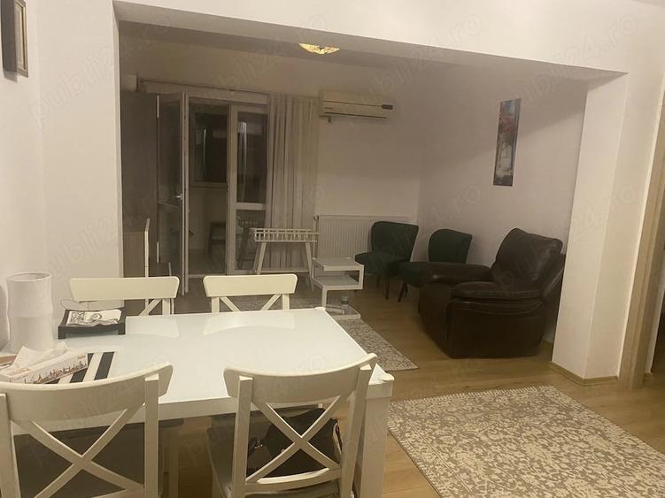 Apartament cu 3 camere semidecomandat în Plevnei