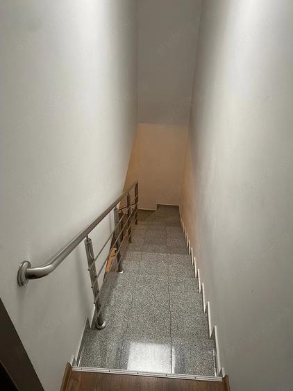 Casă cu Teren 40 Mp în Central