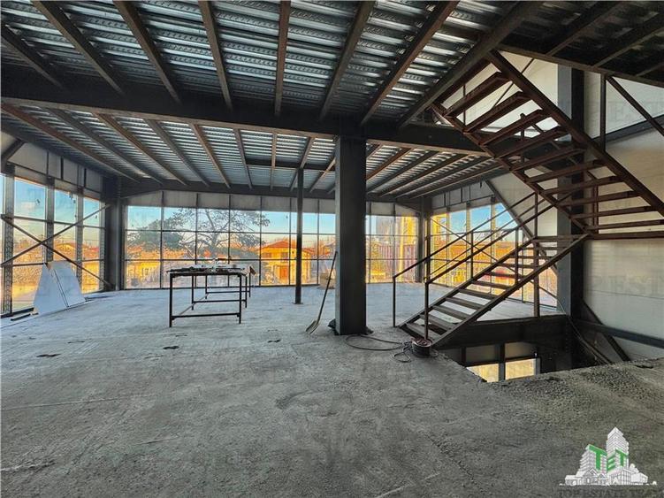 Spațiu comercial, de 340 mp, în Ștefăneștii de Jos