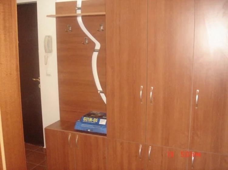 Aradului- Banu Construct 2 camere 400 euro - 1