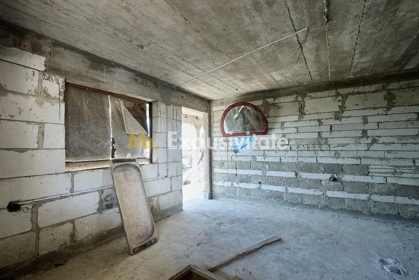 Casă cu 4 camere cu Teren 3105 Mp în Uda
