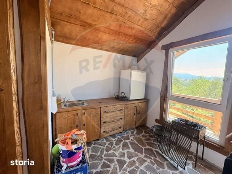 Casă cu 1 camere cu Teren 3177 Mp în Giulești