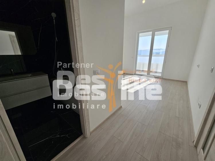 Apartament cu 3 camere decomandat în Păcurari