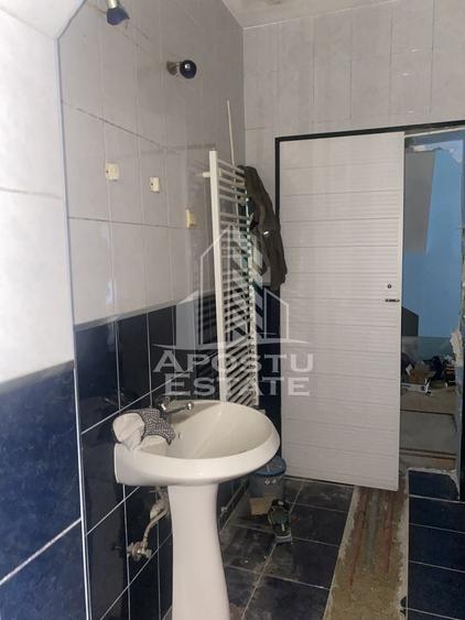 Casă individuală cu 5 camere cu Canalizare în Fabric