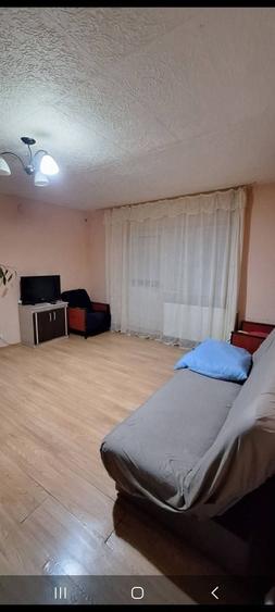 Apartament cu 2 camere semidecomandat în Crihala