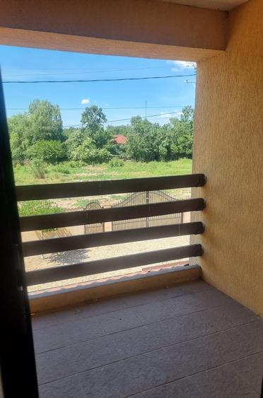 Casă individuală cu 6 camere cu Garaj în Braniștea